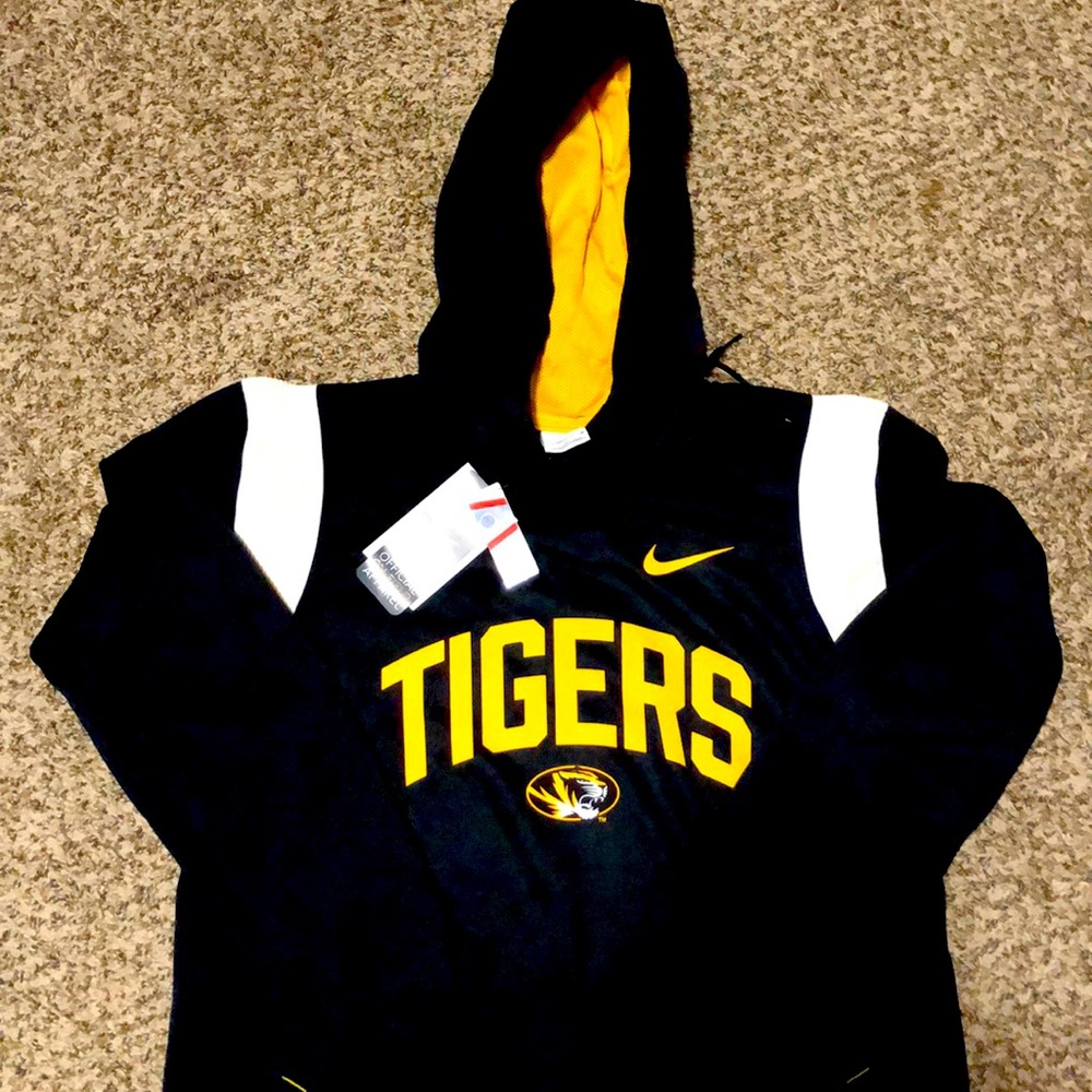 Nike Men’s Hoodie size M - Tiger Team